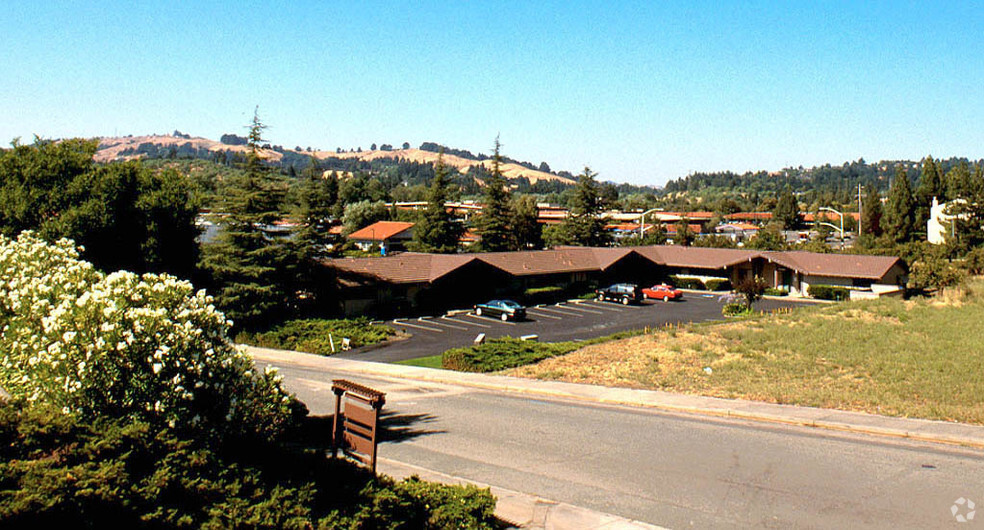 1001 Country Club Dr, Moraga, CA à louer - Photo de l’immeuble – Image 3 sur 7