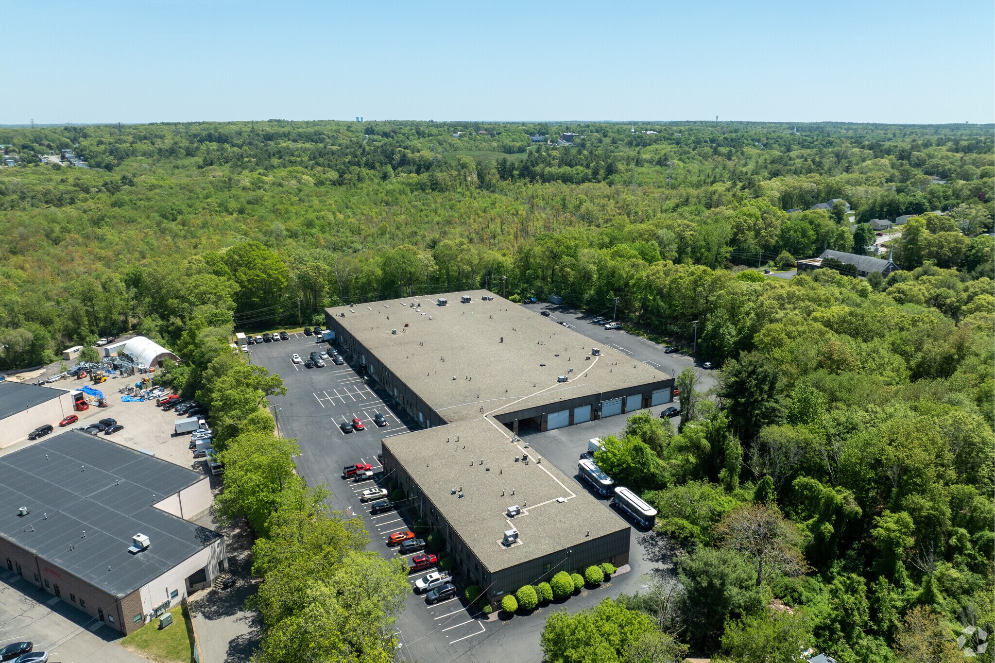 275 Centre St, Holbrook, MA à louer Photo principale– Image 1 sur 8