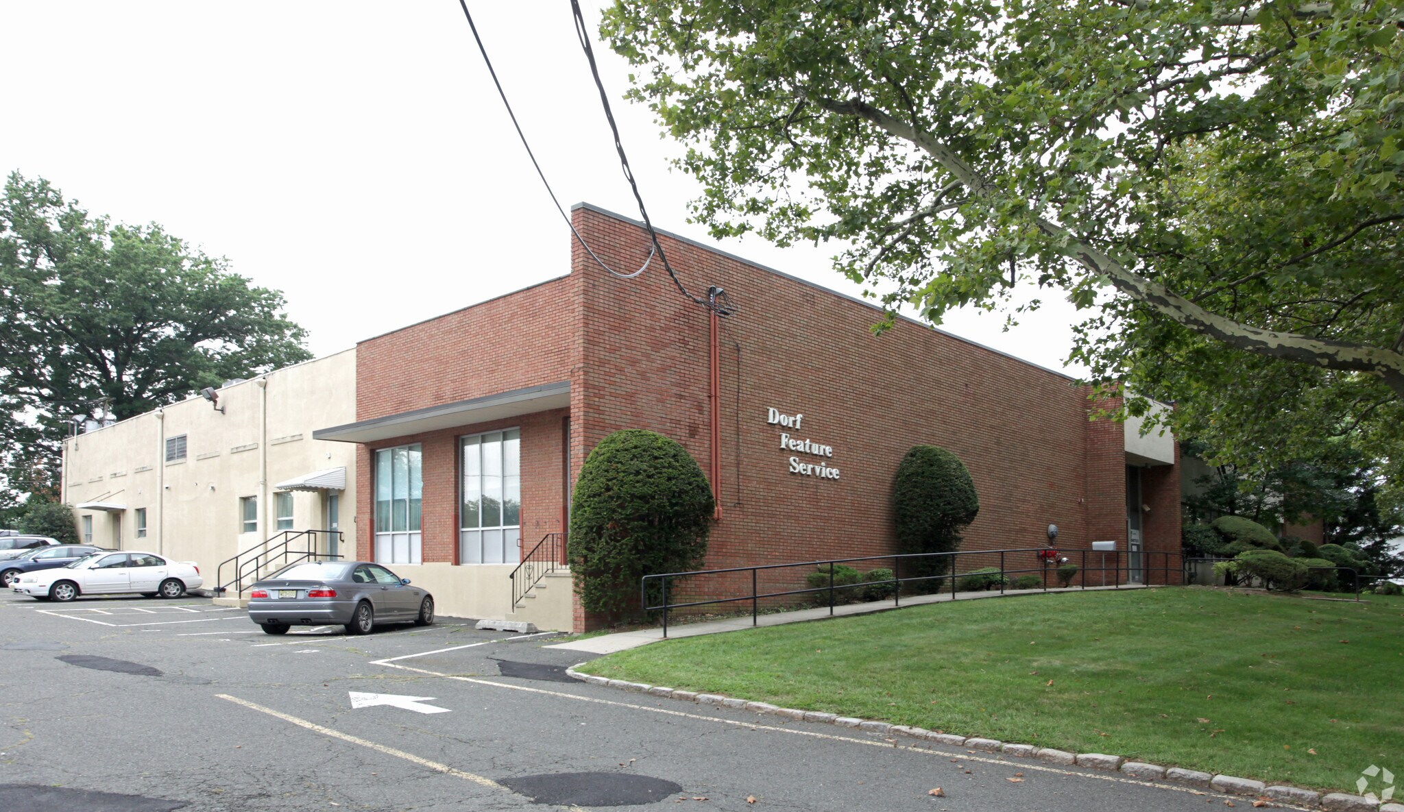 187 Mill Ln, Mountainside, NJ à louer Photo principale– Image 1 sur 3