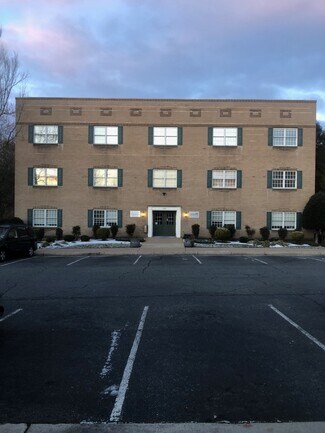 Plus de détails pour 5510 Alma Ln, Springfield, VA - Bureau à vendre
