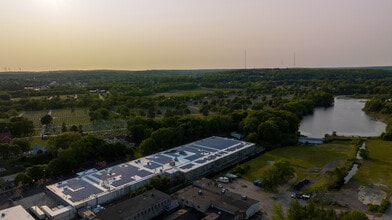 1425 Cranston St, Cranston, RI à louer Photo de l’immeuble– Image 1 sur 4