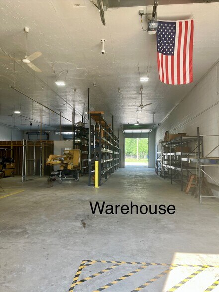 378 S Van Buren St, Barberton, OH à louer - Photo de l’immeuble – Image 3 sur 22