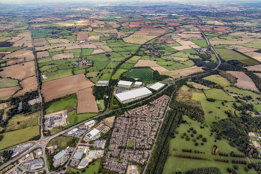 Towcester Rd, Towcester à louer - Photo de l’immeuble – Image 2 sur 4
