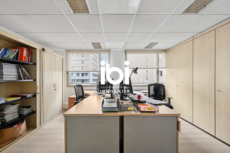 72 Rue Saint-Charles, Paris à louer - Photo de l’immeuble – Image 3 sur 28