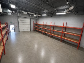 5030 13th St SE, Calgary, AB à louer Photo intérieure– Image 2 sur 10