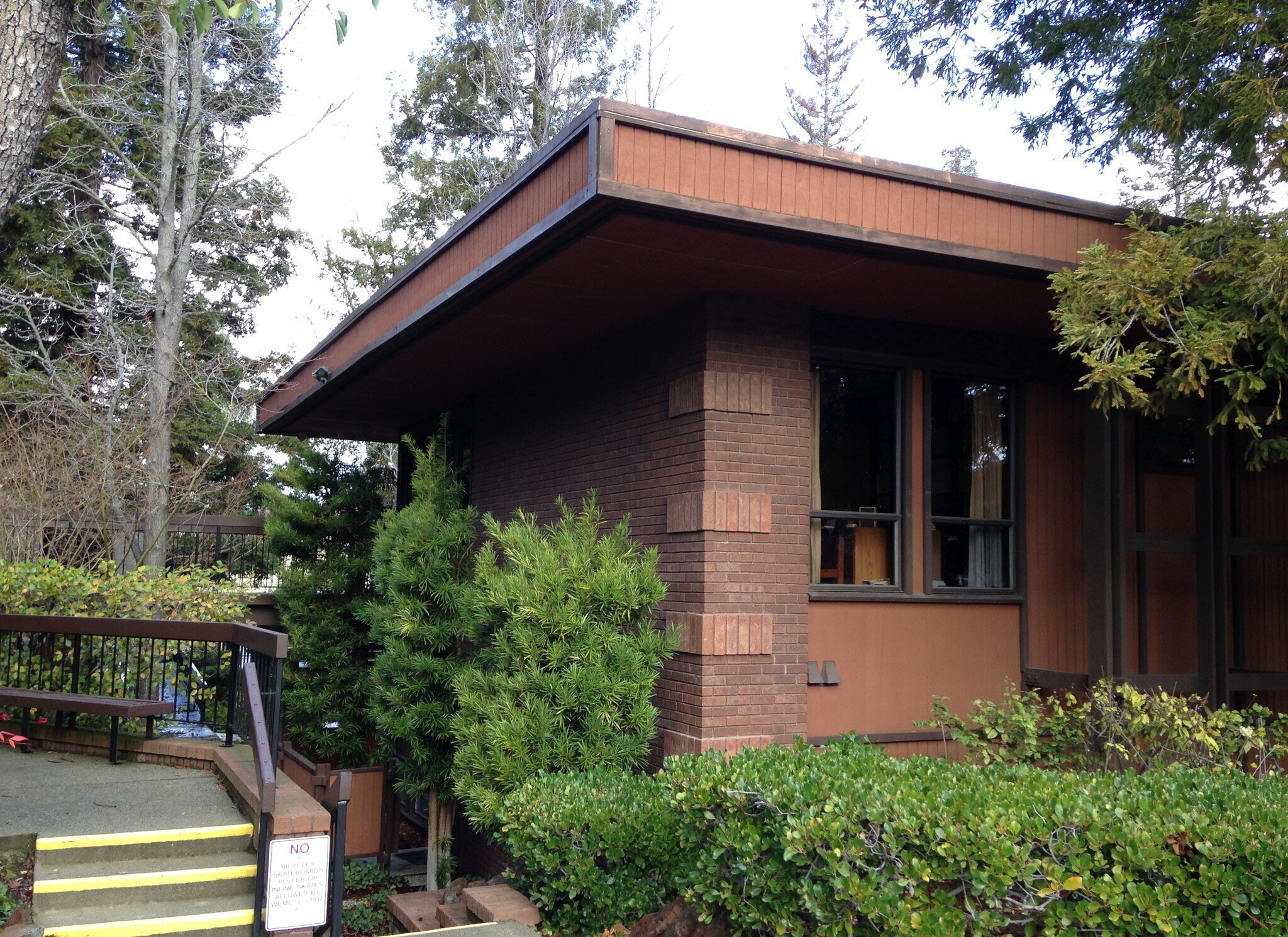 130 La Casa Via, Walnut Creek, CA à louer Photo de l’immeuble– Image 1 sur 9