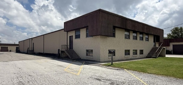 5222-5232 Tractor Rd, Toledo, OH à louer Photo de l’immeuble– Image 1 sur 6
