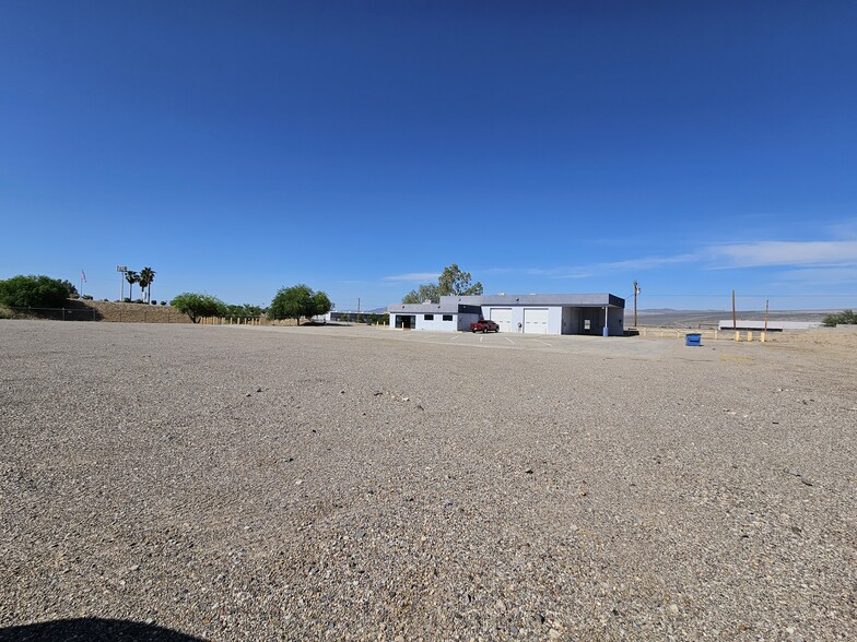 1595 Riverview Dr, Bullhead City, AZ à louer - Photo de l’immeuble – Image 3 sur 44