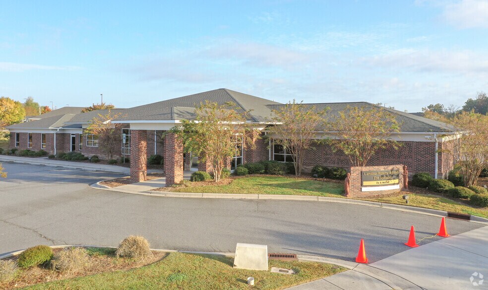 1025 Vinehaven Dr NE, Concord, NC à louer - Photo principale – Image 1 sur 5