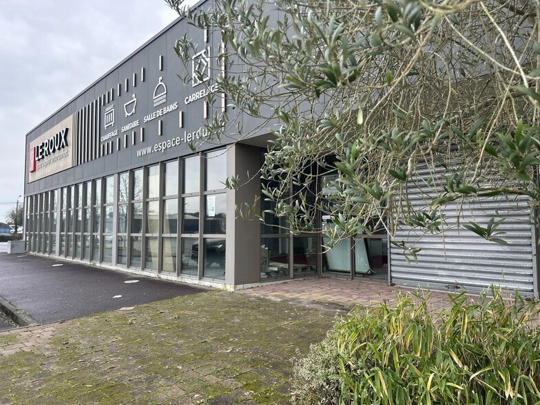 Local commercial dans Vannes à louer - Photo de l’immeuble – Image 2 sur 4
