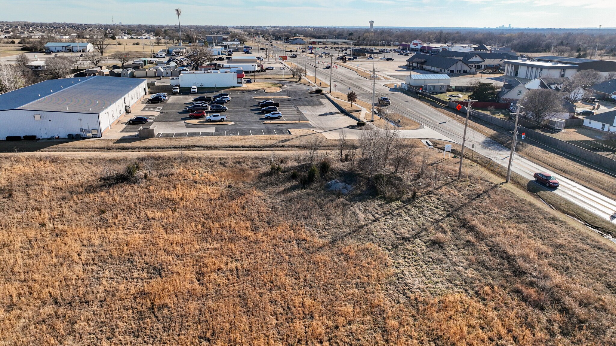 11695 N Garnett Rd, Collinsville, OK à vendre Photo principale– Image 1 sur 13