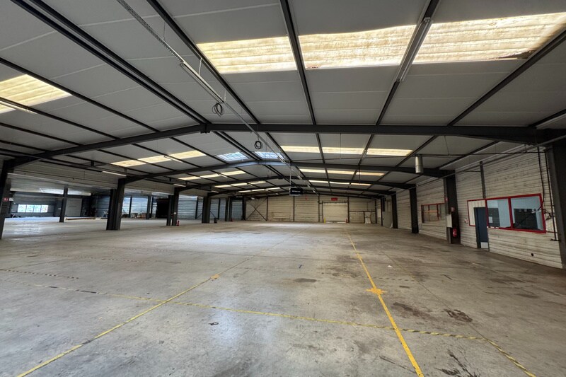 Local d'activités dans Jacou à vendre - Photo de l’immeuble – Image 2 sur 12