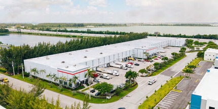 11500 NW 123rd St, Medley, FL à louer Photo de l’immeuble– Image 1 sur 3