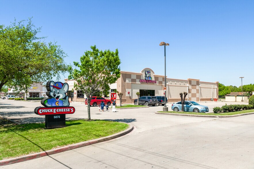 5075 Fairmont Pky, Pasadena, TX à vendre - Photo de l’immeuble – Image 2 sur 4