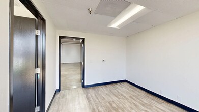 9370 7th St, Rancho Cucamonga, CA à louer Numérisation 3D Matterport– Image 1 sur 11