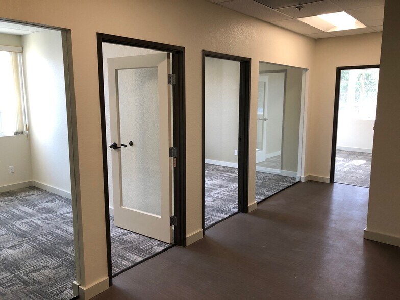 336 Encinitas Blvd, Encinitas, CA à louer - Photo de l’immeuble – Image 3 sur 28