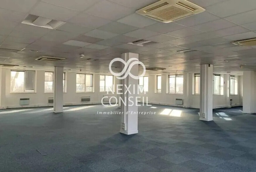 Bureau dans Neuilly-Plaisance à louer - Photo de l’immeuble – Image 3 sur 10