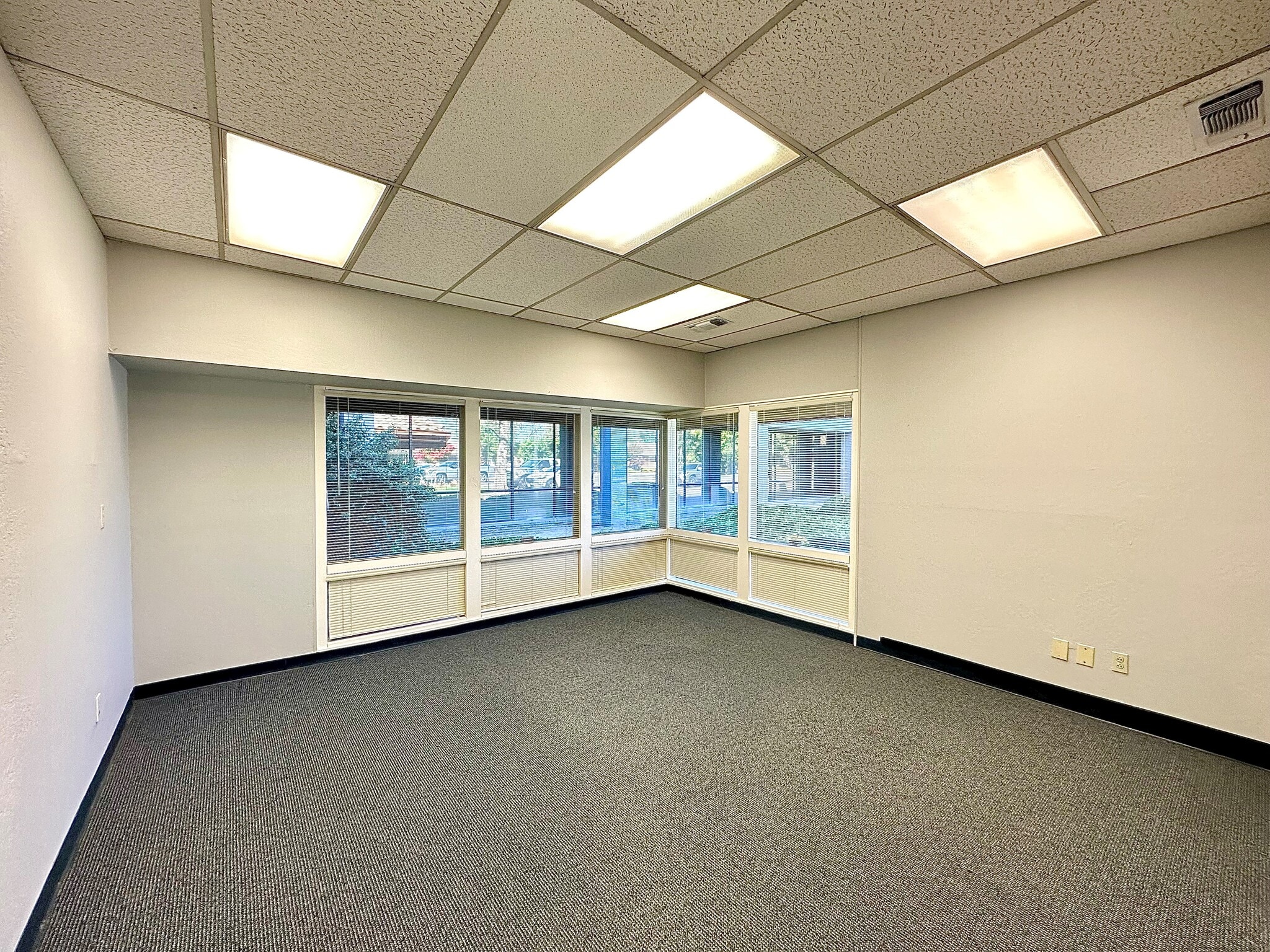 3002-3028 Beacon Blvd, West Sacramento, CA à louer Photo intérieure– Image 1 sur 5