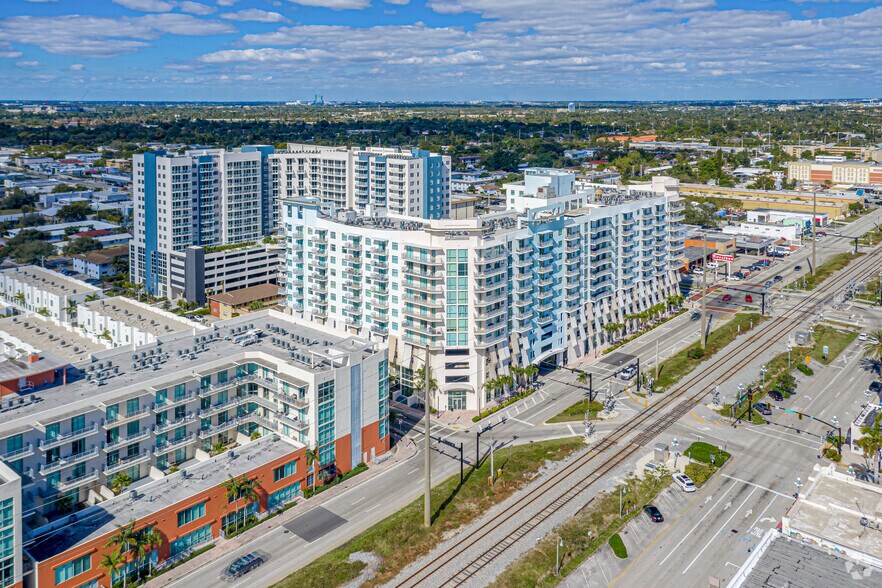 2100-2116 Hollywood Blvd, Hollywood, FL à louer - Aérien – Image 2 sur 4