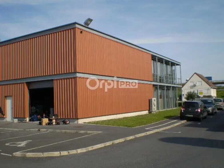 Local d’activités dans Reims à louer - Photo de l’immeuble – Image 2 sur 9