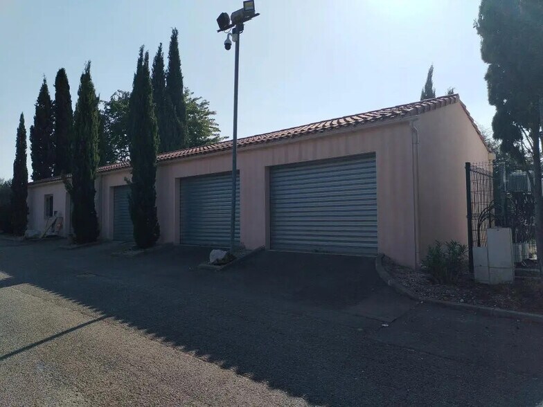 Bureau dans Les Pennes-Mirabeau à louer - Photo de l’immeuble – Image 3 sur 13