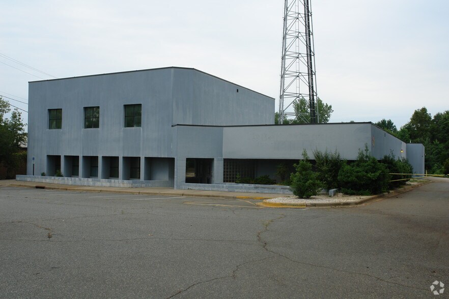4700 Sweden Rd, Charlotte, NC à louer - Photo principale – Image 1 sur 10
