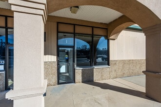 88-96 Northport Dr, Alton, IL à louer Photo intérieure– Image 2 sur 11