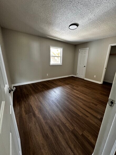2400 19th Ave N, Birmingham, AL à vendre - Photo intérieure – Image 2 sur 6