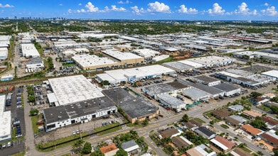 455 E 10th Ave, Hialeah, FL à louer Photo intérieure– Image 2 sur 10