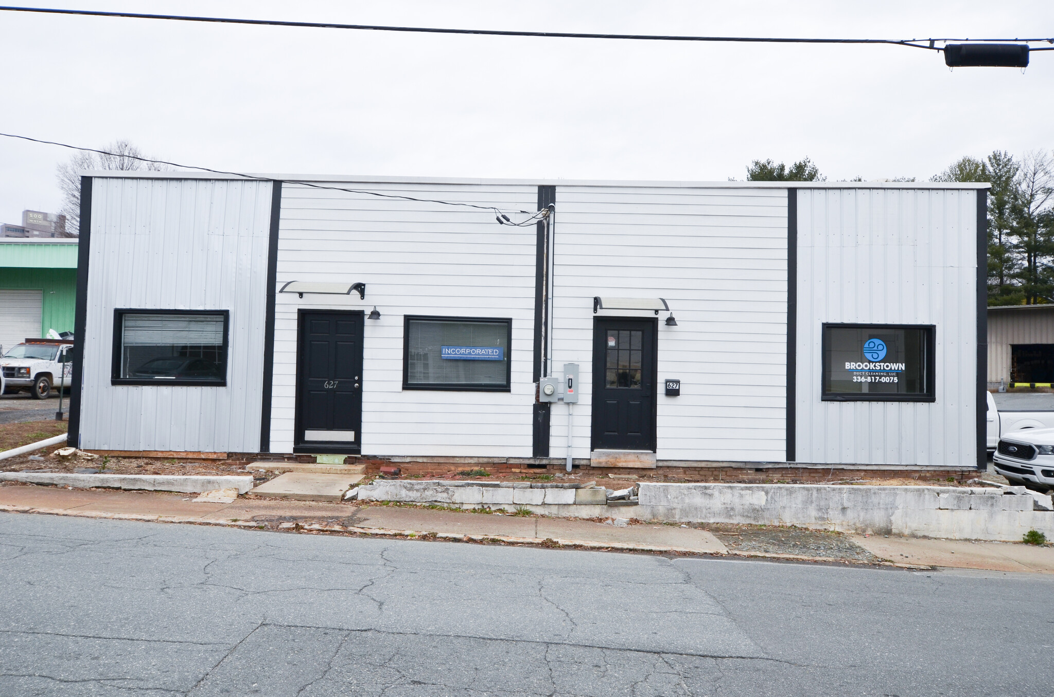 627 Brookstown Ave, Winston-Salem, NC à louer Photo de l’immeuble– Image 1 sur 4