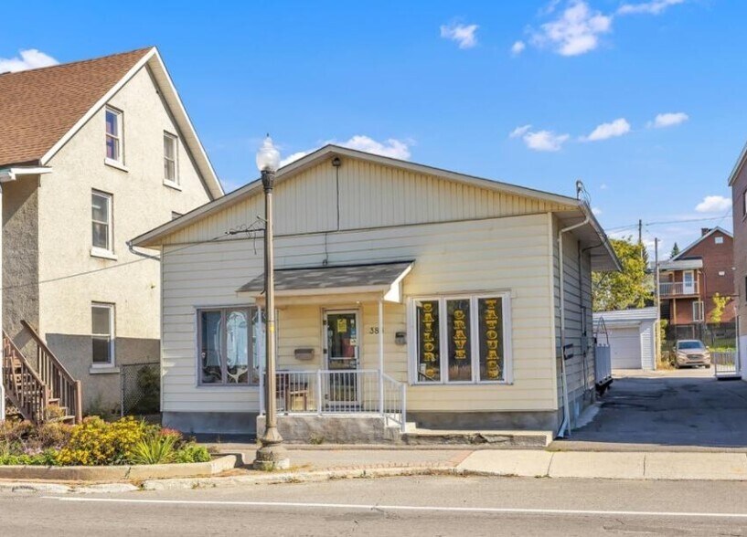 384 Av De Buckingham, Gatineau, QC à vendre - Photo principale – Image 1 sur 1