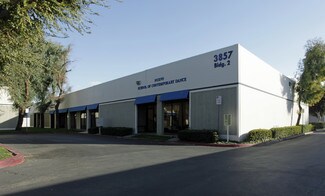 Plus de détails pour 3857 Schaefer Ave, Chino, CA - Local d'activités à louer