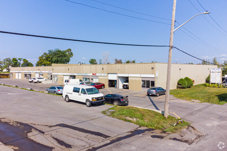 1580-1590 Liverpool Ct, Ottawa, ON à louer - Photo principale – Image 1 sur 4