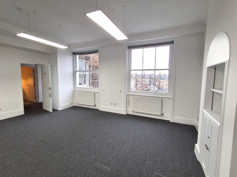 43 Portland Pl, Londres à louer - Photo de l’immeuble – Image 3 sur 5
