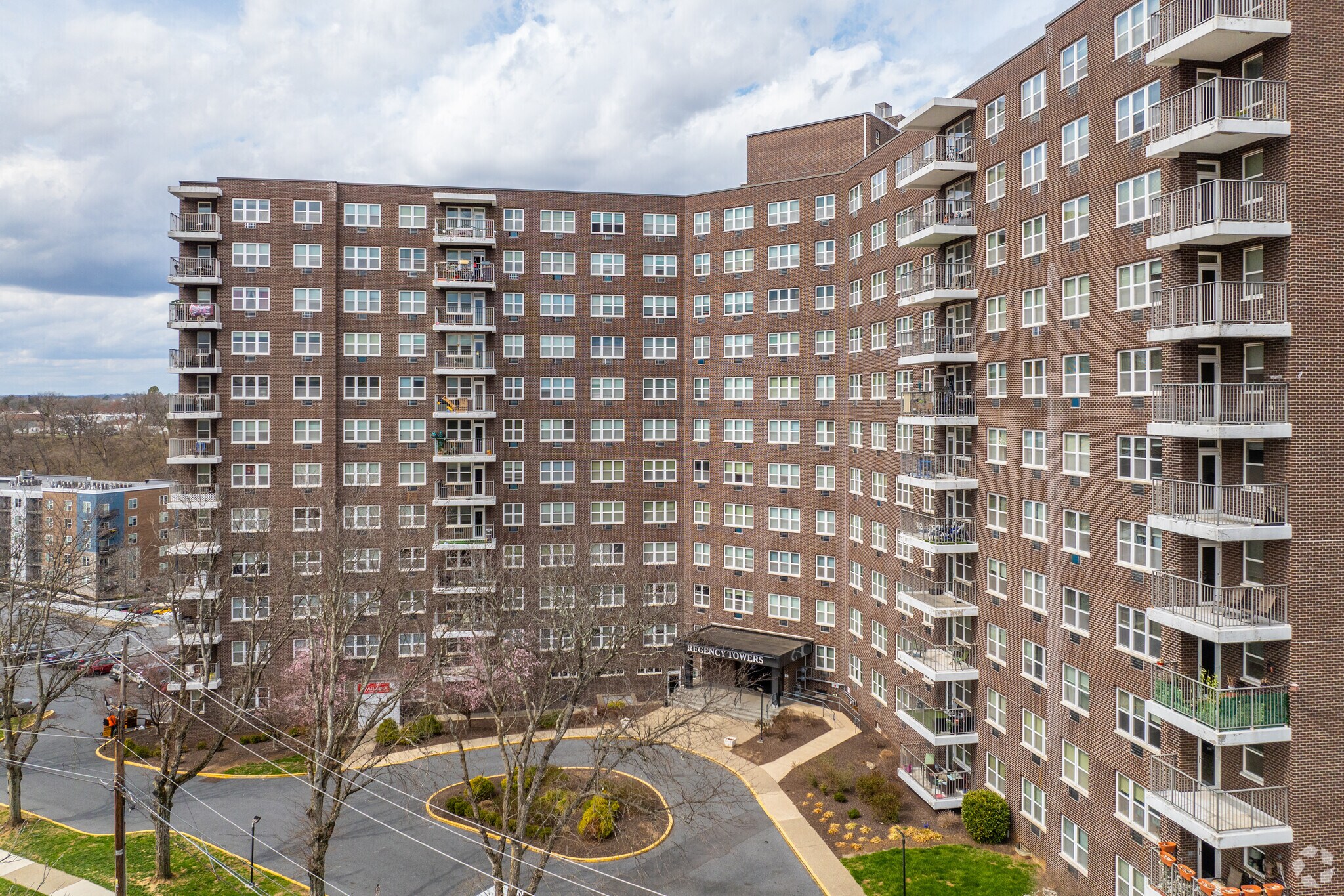 1600 Lehigh Pky E, Allentown, PA à louer Photo de l’immeuble– Image 1 sur 11