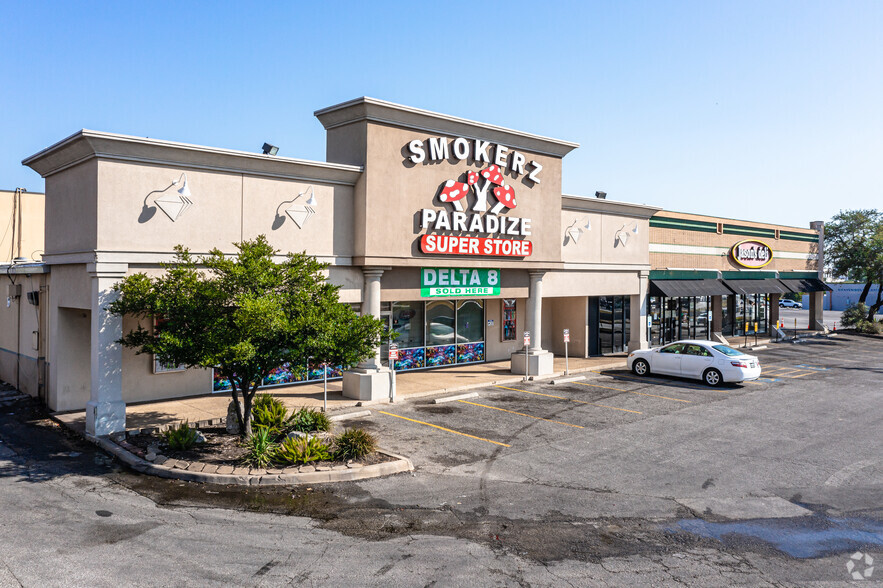 5819 NW Loop 410, San Antonio, TX à louer - Photo de l’immeuble – Image 2 sur 38
