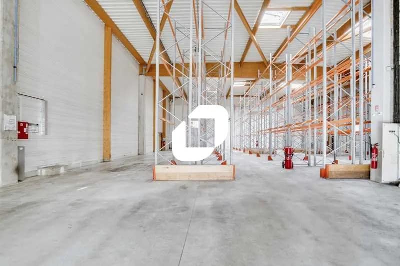 Bureau dans Gonesse à louer Photo intérieure– Image 1 sur 15