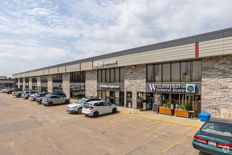 4600-4726 99th St NW, Edmonton, AB à louer - Photo principale – Image 1 sur 3