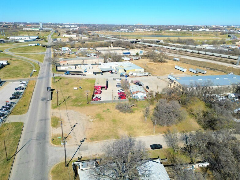 1350 Samuels Ave, Fort Worth, TX à vendre - Photo de l’immeuble – Image 3 sur 8