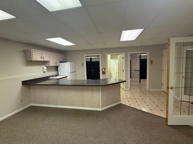 53842 Generations Dr, South Bend, IN à louer - Photo de l’immeuble – Image 3 sur 11