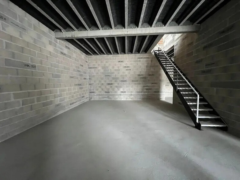 Local d'activités dans Montussan à vendre - Photo intérieure – Image 3 sur 6