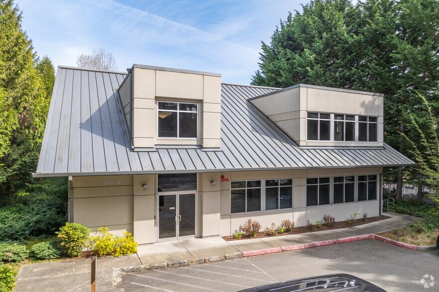 14030 NE 24th St, Bellevue, WA à louer - Photo de l’immeuble – Image 1 sur 8