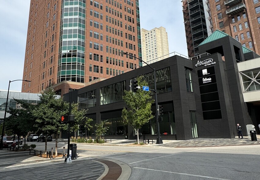 655 Walnut St, Des Moines, IA à louer - Photo de l’immeuble – Image 1 sur 1