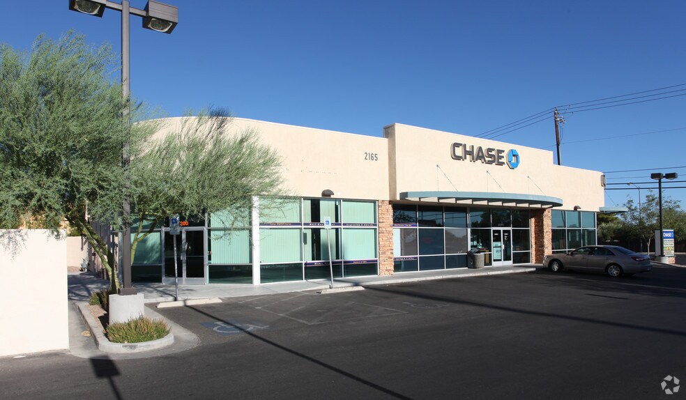 2165 E Windmill Ln, Las Vegas, NV à vendre - Photo de l’immeuble – Image 3 sur 14