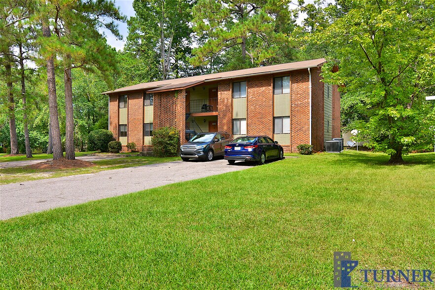 1682 Horseshoe Dr, Columbia, SC à vendre - Photo de l’immeuble – Image 2 sur 11