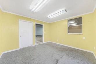 1360-1396 SE Huffman Rd, Port Saint Lucie, FL à louer Photo intérieure– Image 2 sur 3