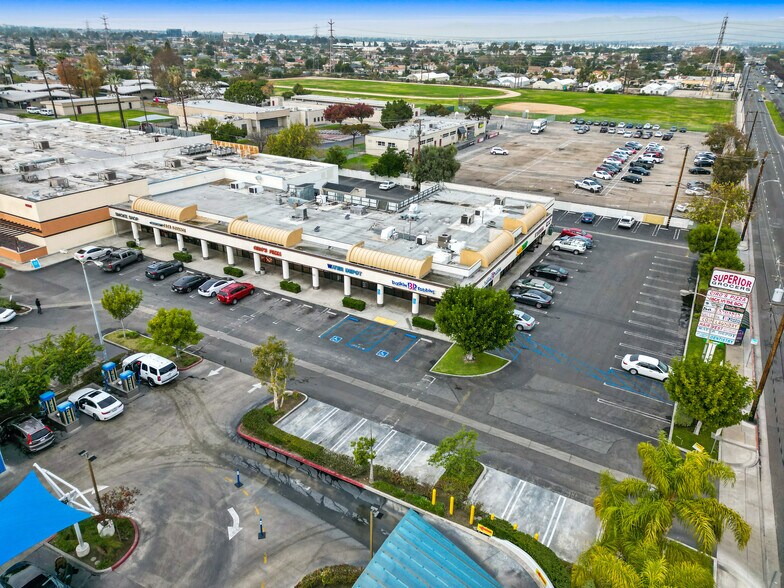 7903-7907 Knott Ave, Buena Park, CA à louer - Photo de l’immeuble – Image 2 sur 5