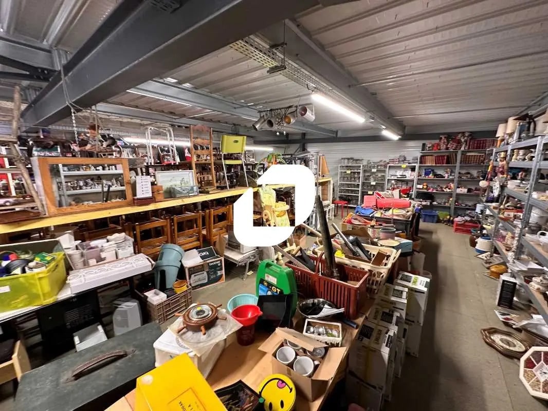 Local d'activités dans Montussan à vendre Photo intérieure– Image 1 sur 5