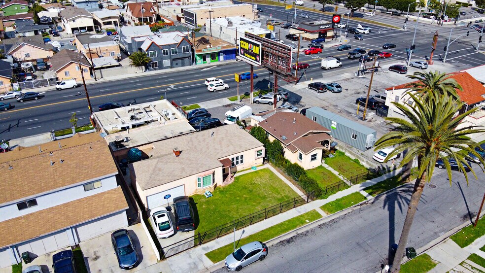 1021 W 101st St, Los Angeles, CA à vendre - Photo de l’immeuble – Image 2 sur 28
