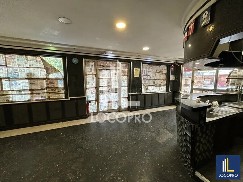 Local commercial dans Cannes à louer - Photo de l’immeuble – Image 3 sur 8